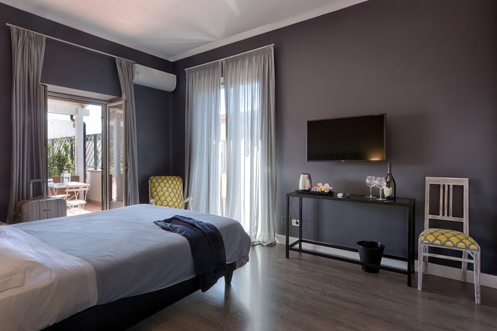 Deluxe Double Room - Photo 1