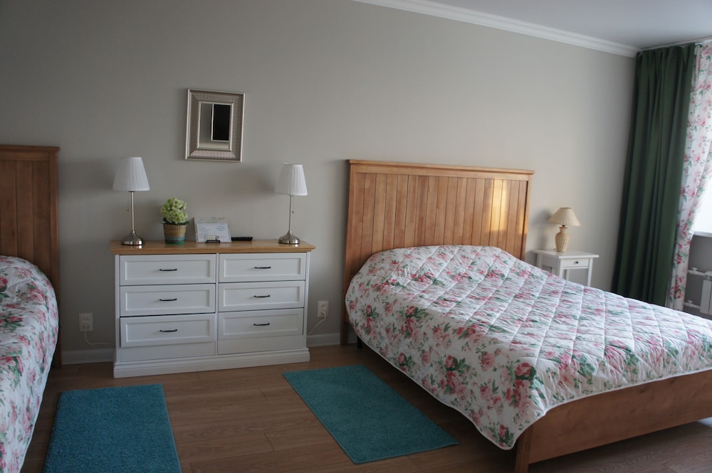Standard Triple Room, Shared Bathroom photo 1