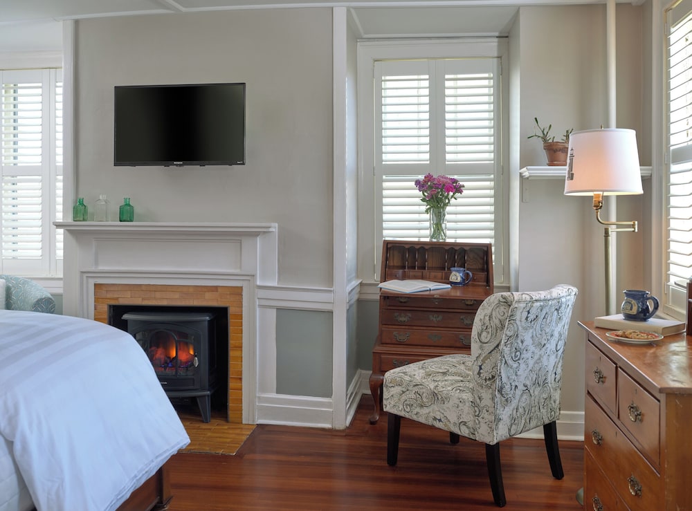 Highland Light Room photo 2
