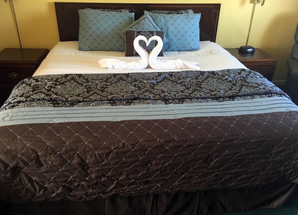 Room, 1 Double Bed, Non Smoking - Photo 3