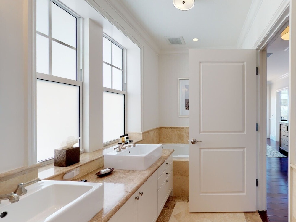 Townhome, Partial Ocean View photo 3