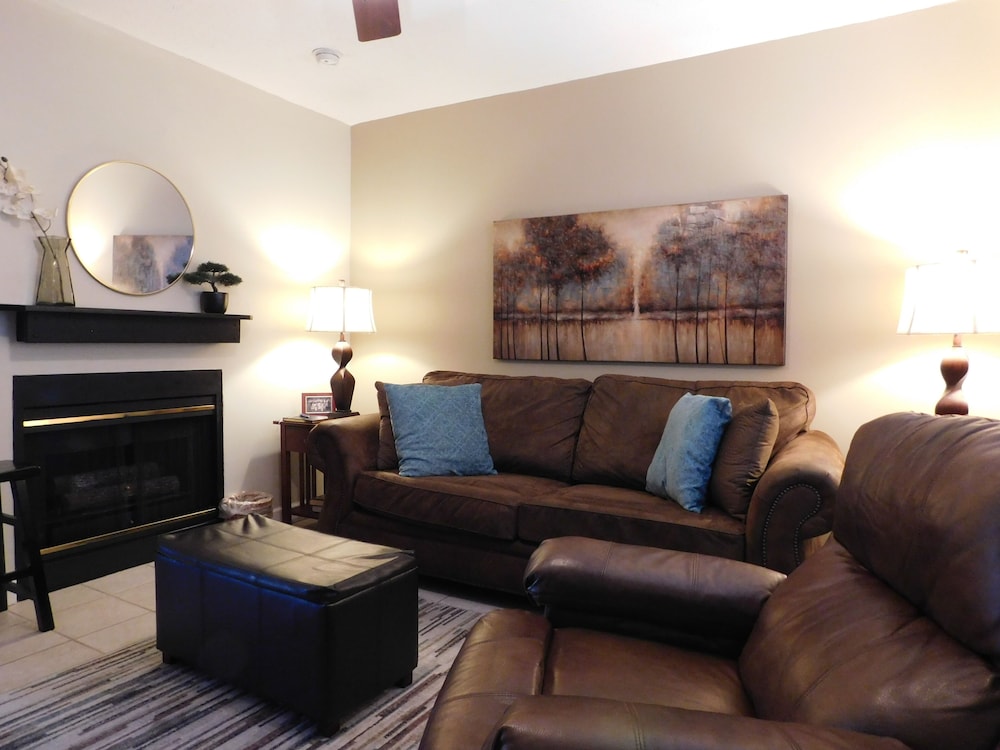 Condo, 1 Bedroom (508) photo 1