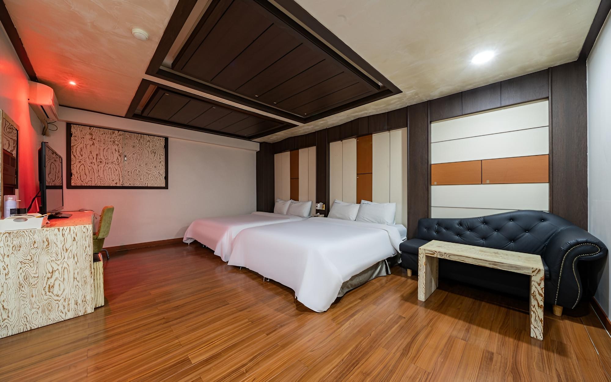 Room (Exclusive Room B (Twin)) - Photo 2
