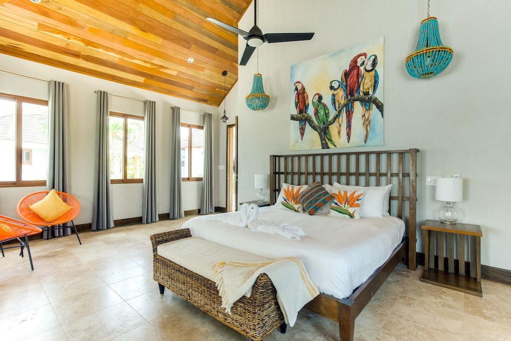 Villa photo 1