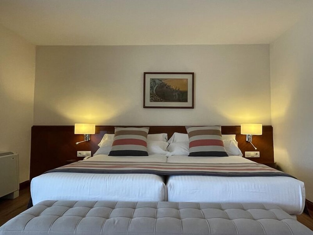 Royal Suite - Photo 2