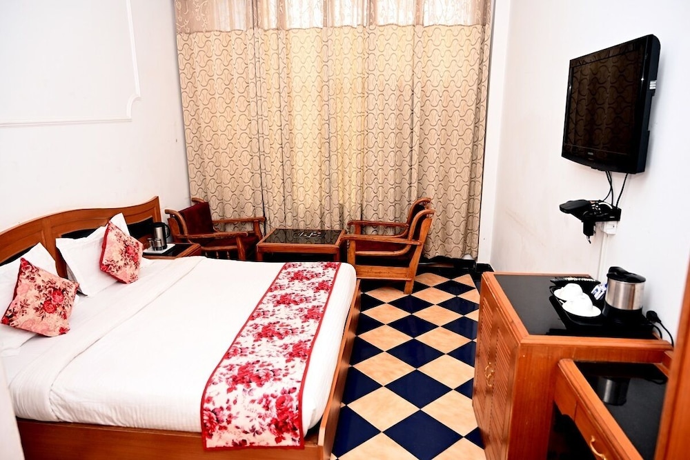 Deluxe Room - Photo 3