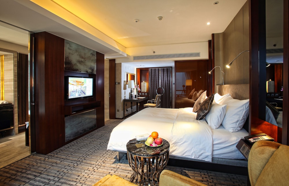 Executive Room - Photo 2