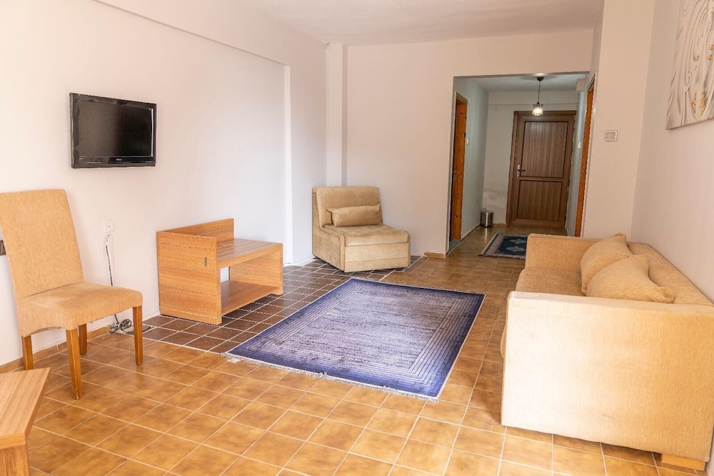 Grand Room photo 1