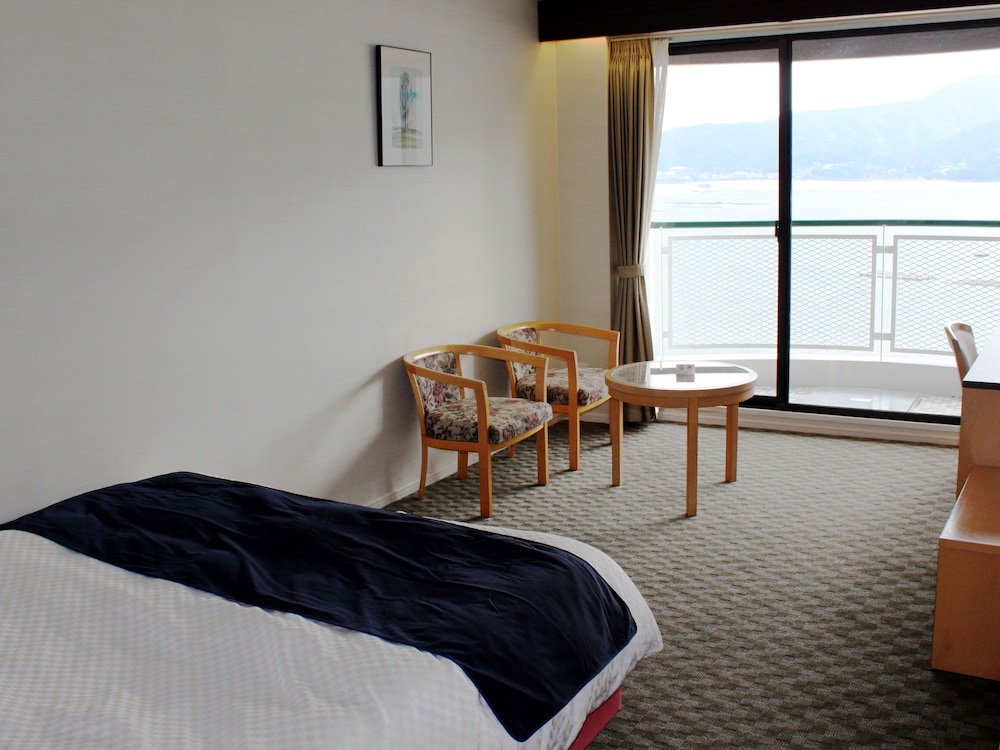 Standard Double Room, 1 Queen Bed, Non Smoking, Ocean View - Photo 3