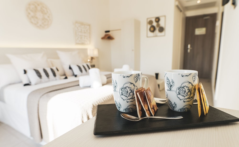 Deluxe Double Room, Balcony - Photo 7