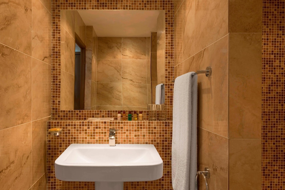 Standard Room, 2 Twin Beds, Sea View - Photo 4