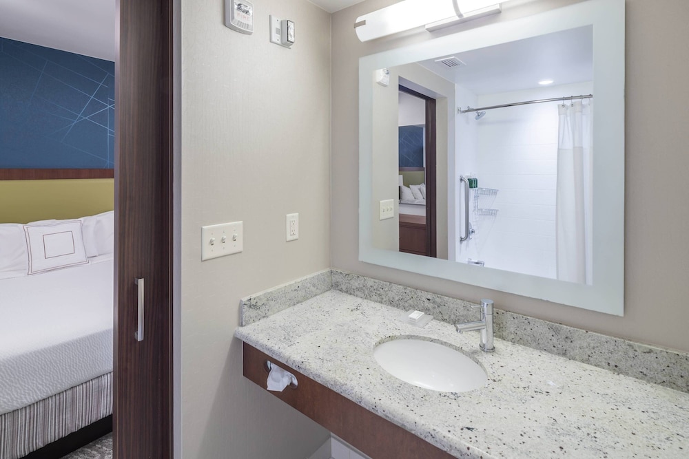 Suite, 2 Queen Beds - Photo 5
