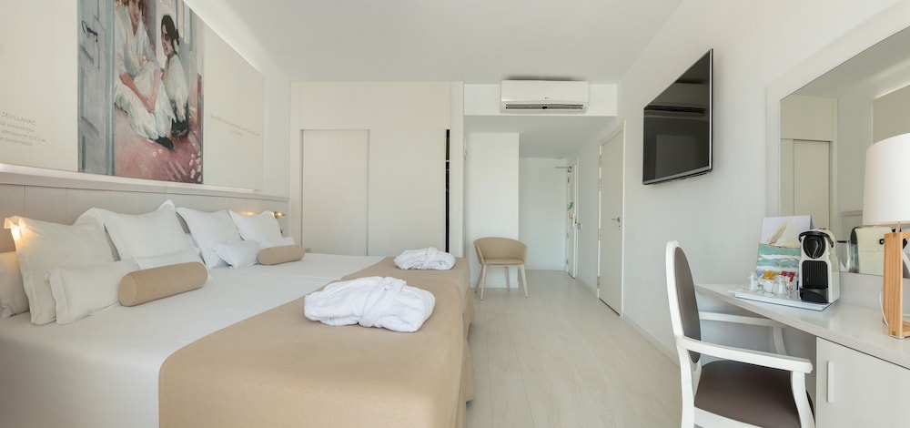 Habitación, Terraza (Club 3 adultos + 1 niño)