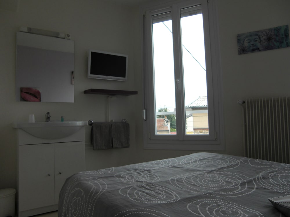 Double Room, Shared Bathroom photo 2