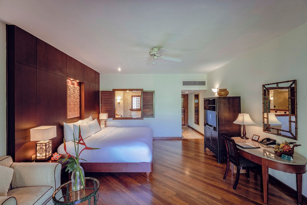 Superior Room, Pool View photo 2