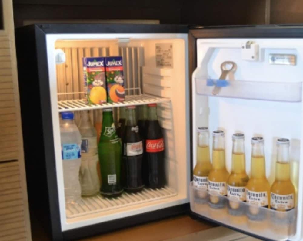 Comfort Room, 1 King Bed, Refrigerator
