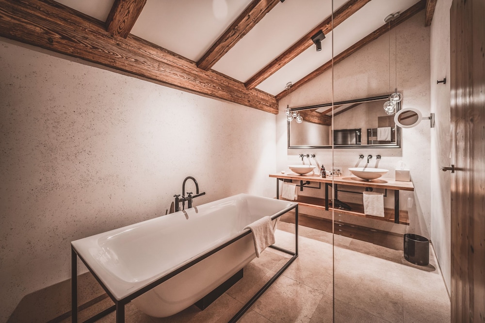 Comfort Double Room (Hof) Comfort Double Room (Hof)