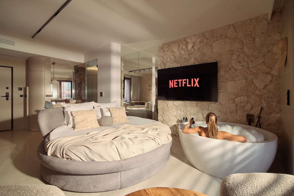 Luxury Studio, Balcony