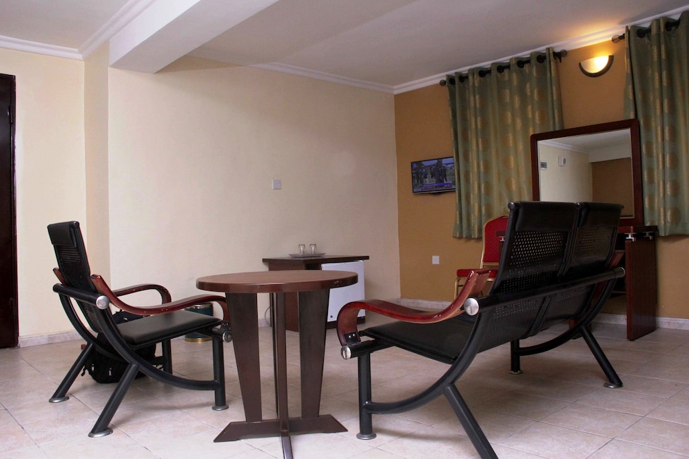 Executive Suite photo 2