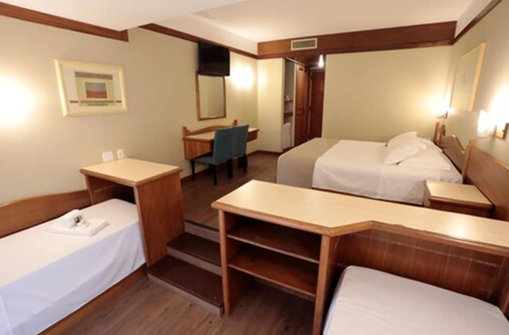 Deluxe Twin Room photo 2