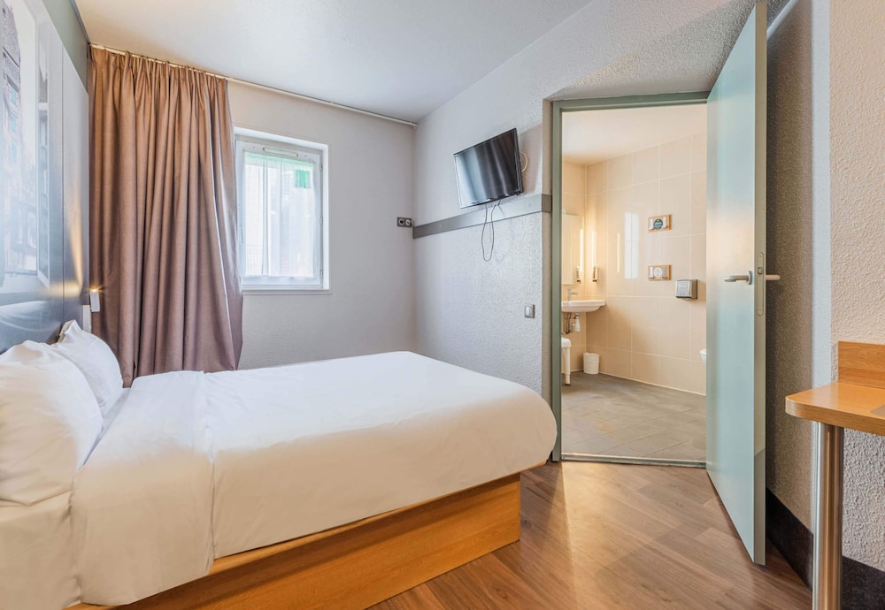 Double Room, Accessible, Non Smoking photo 1