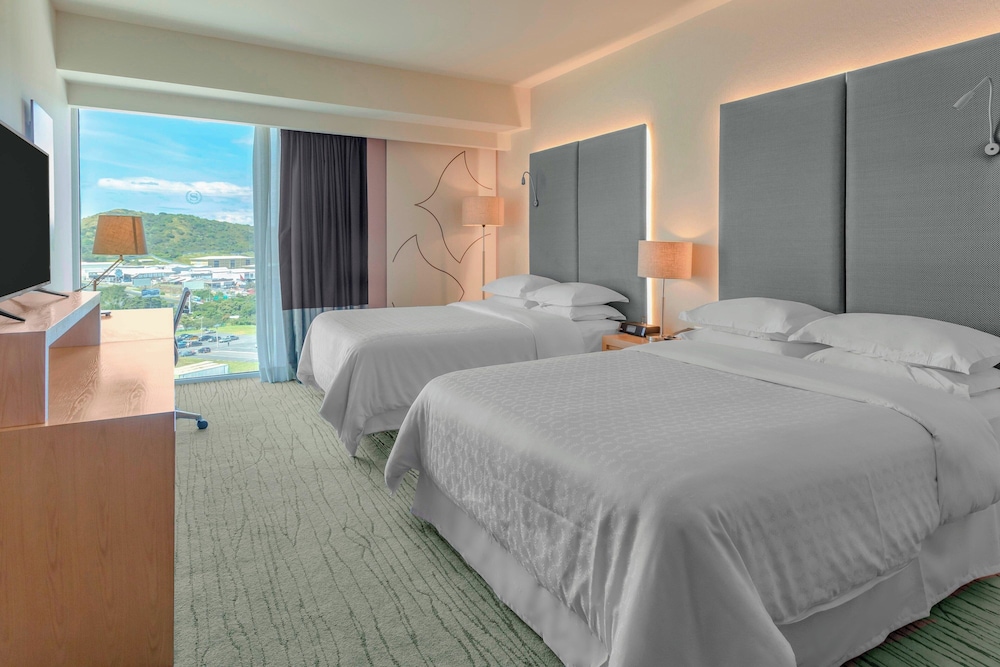 Club Room, 2 Queen Beds (Panoramic View, High Floor)