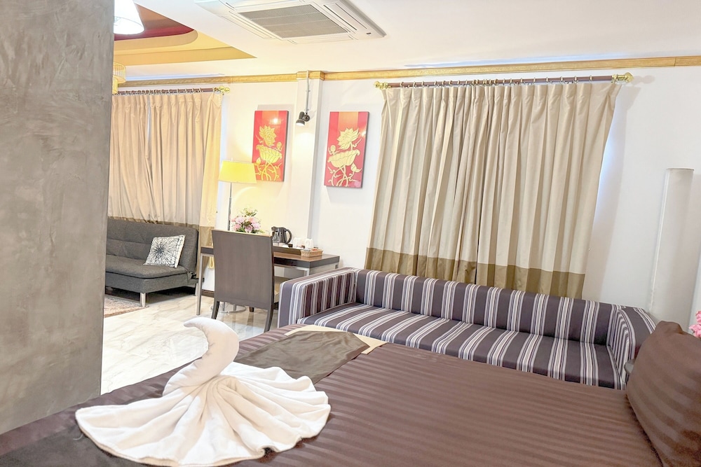 Suite King Room - Photo 5