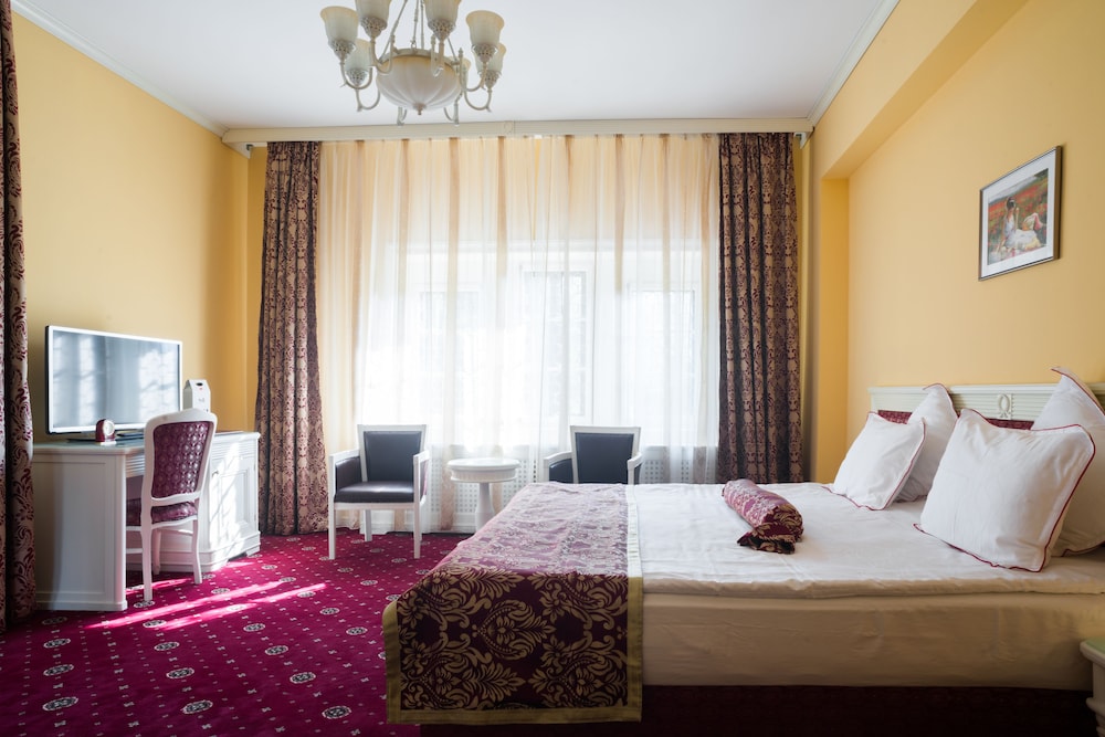Deluxe Suite photo 2