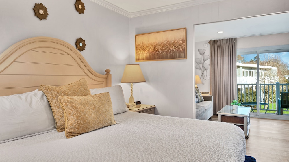 Suite, Kitchen