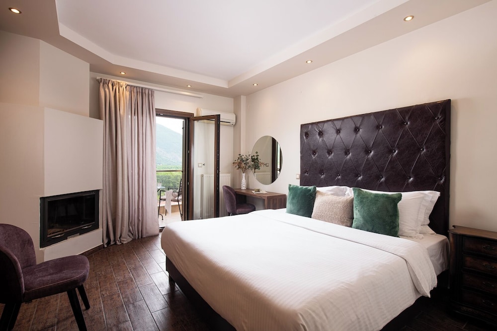 Deluxe Double Room photo 3