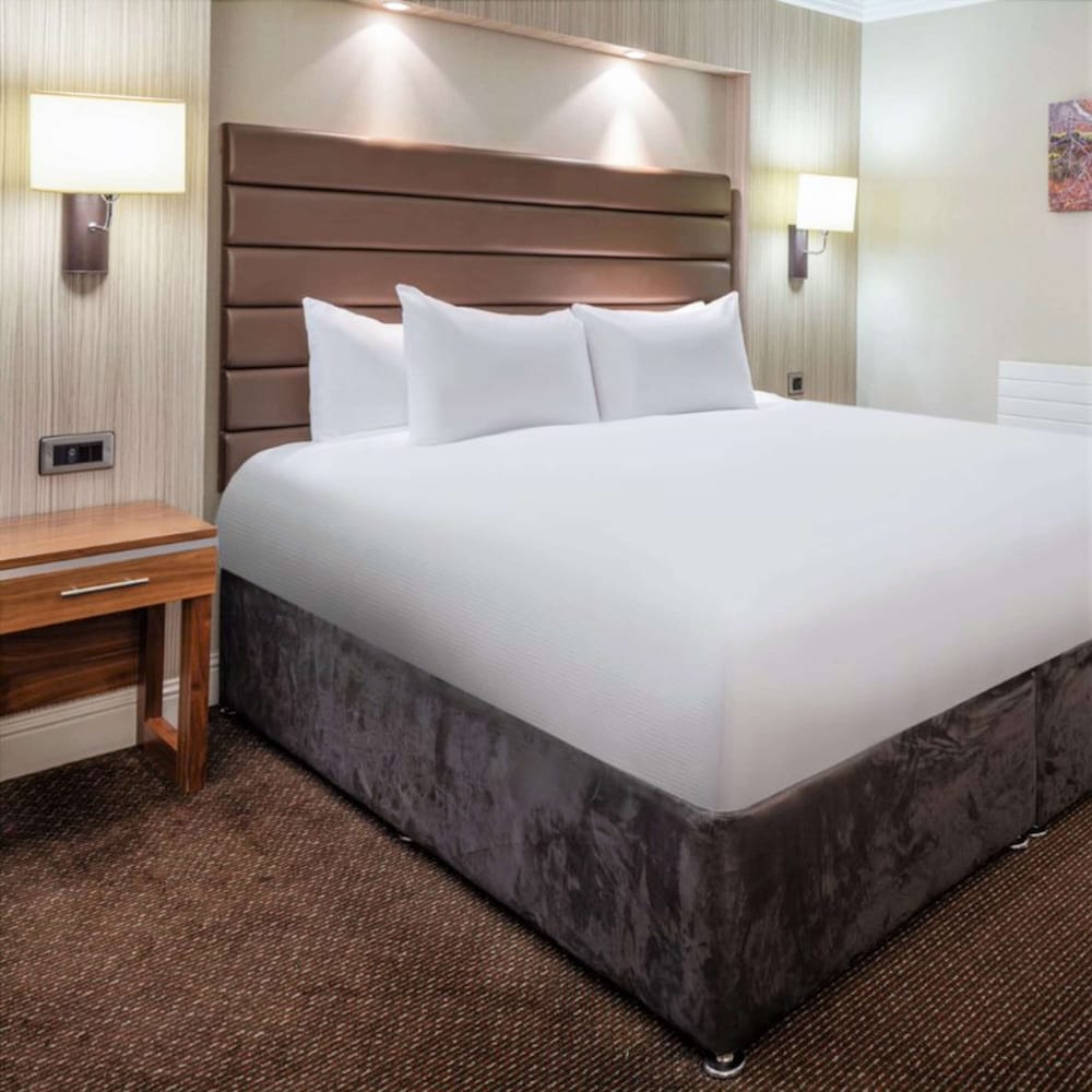 Deluxe Room, 1 King Bed - Photo 2