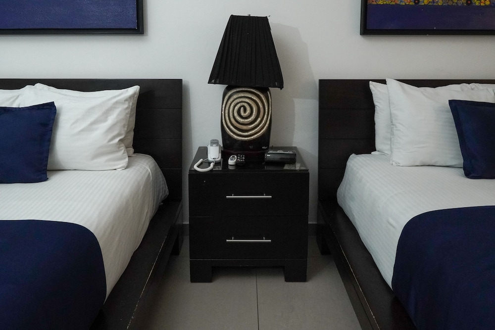 Basic Double Room, 2 Double Beds photo 2