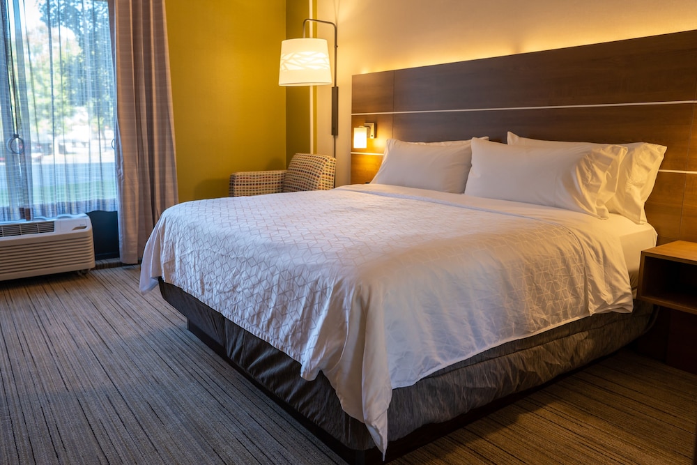 Standard Room, 1 King Bed, Accessible (Mobil Tran Shwr)