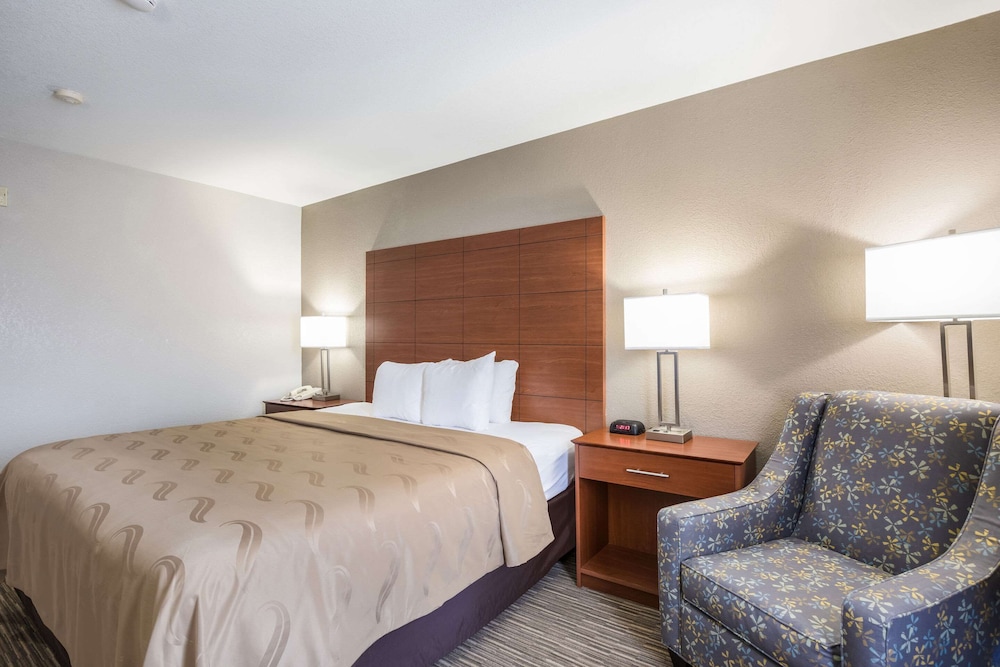 Single Room, 1 Queen Bed, Non Smoking - Photo 5