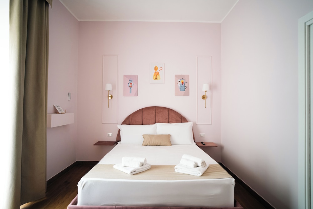 Standard Room, Courtyard View