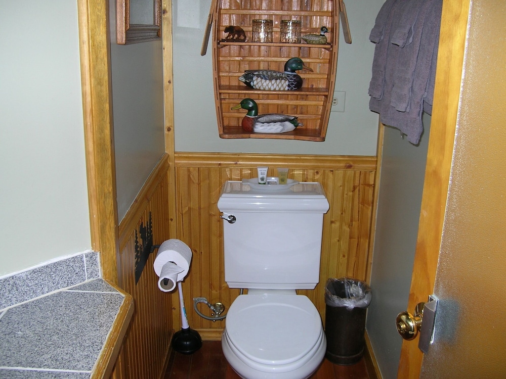 Standard Double Room, Ensuite, Mountain View (Northern Exposure ) photo 2