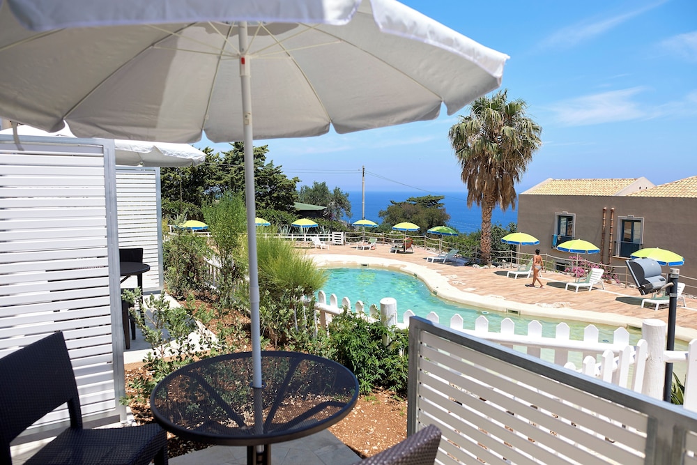 Executive Double Room, Sea View - Photo 4