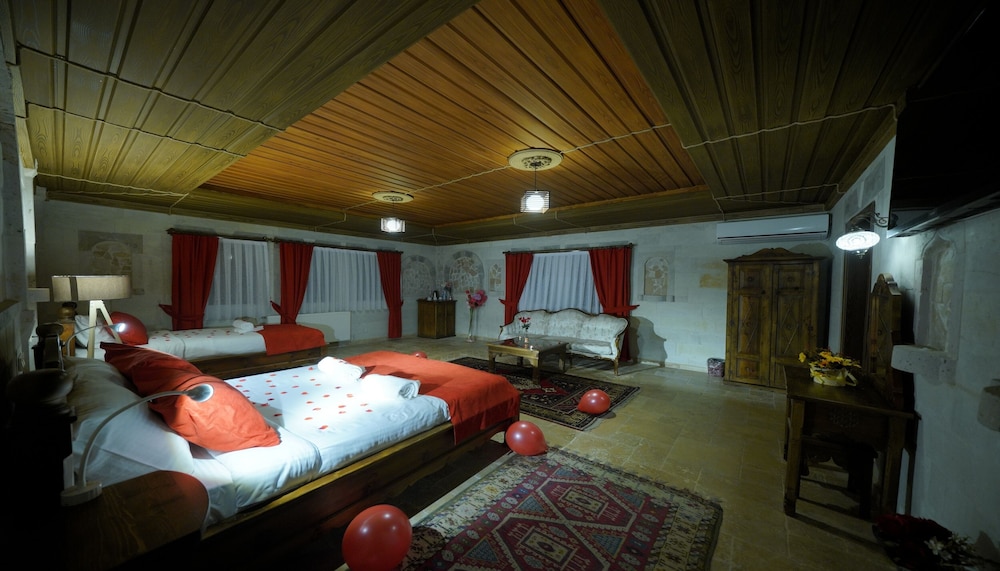 Grand Room, Jetted Tub, Ground Floor