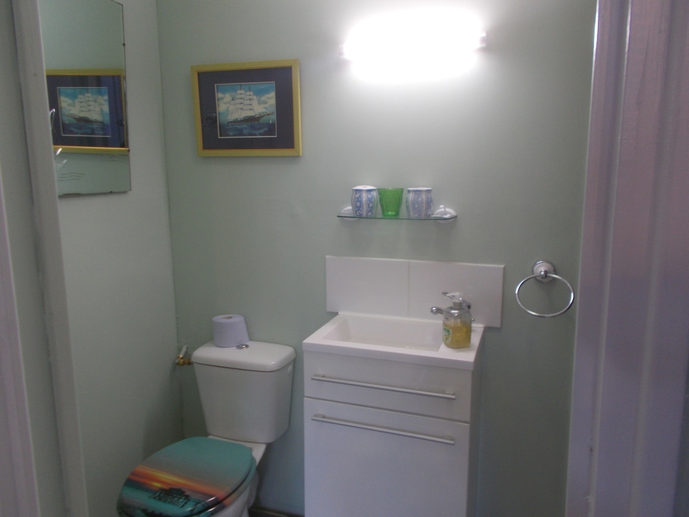 Basic Double Room photo 2