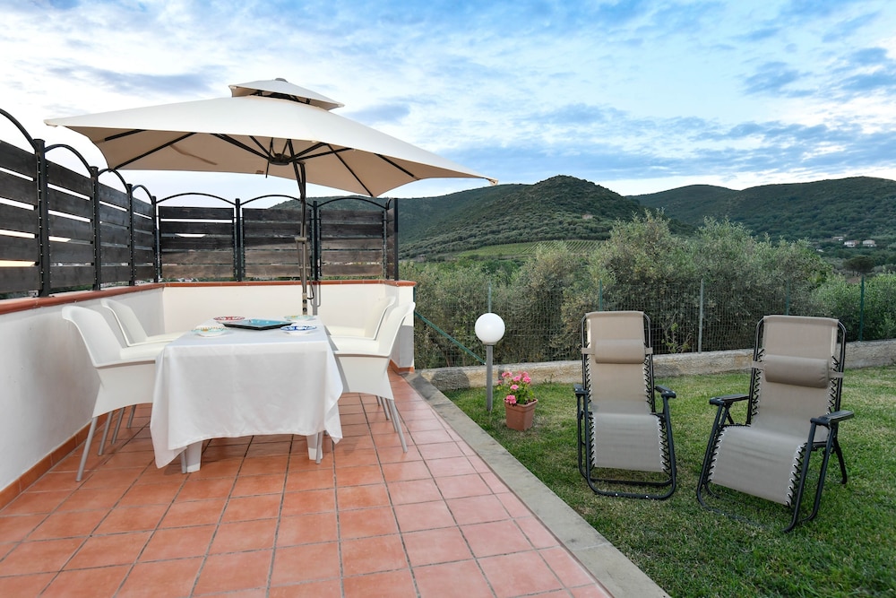 Panoramic Apartment with Garden Views | Castellabate (Cilento Coast) photo 2