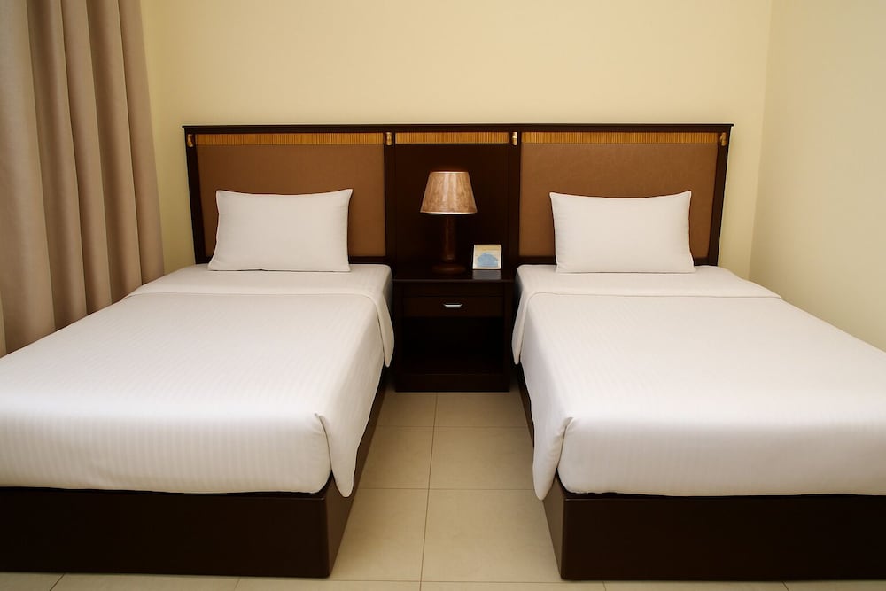 One Bedroom Apartment With Twin Beds photo 3