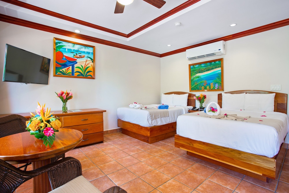 Deluxe Room, 2 Double Beds - Photo 9