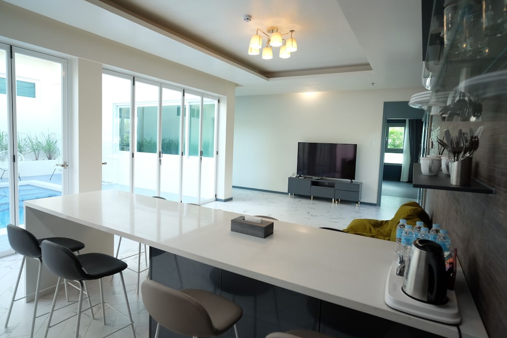 Premium Villa photo 3