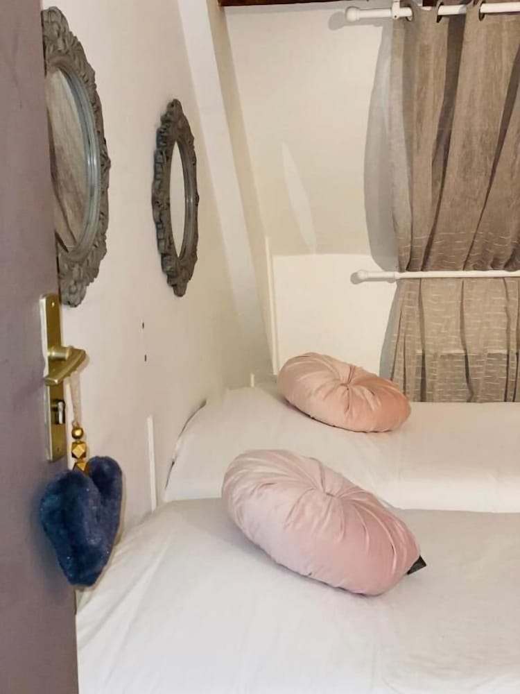 Basic Twin Room