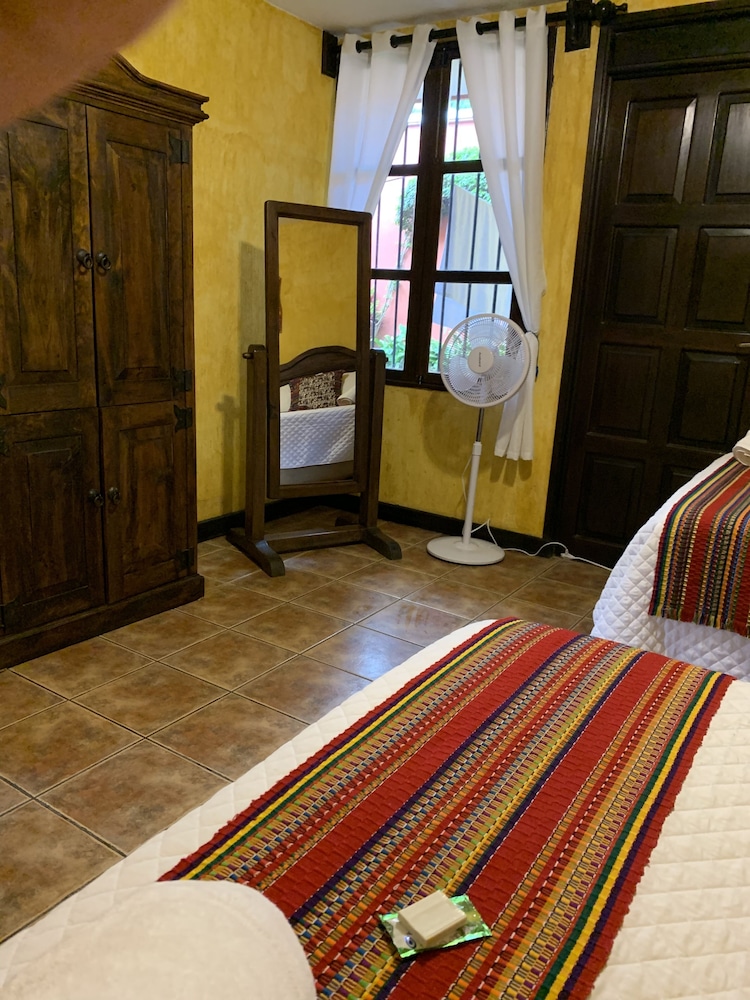 Standard Room, 2 Double Beds photo 2