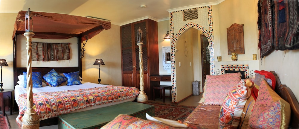 Deluxe Room - Photo 23