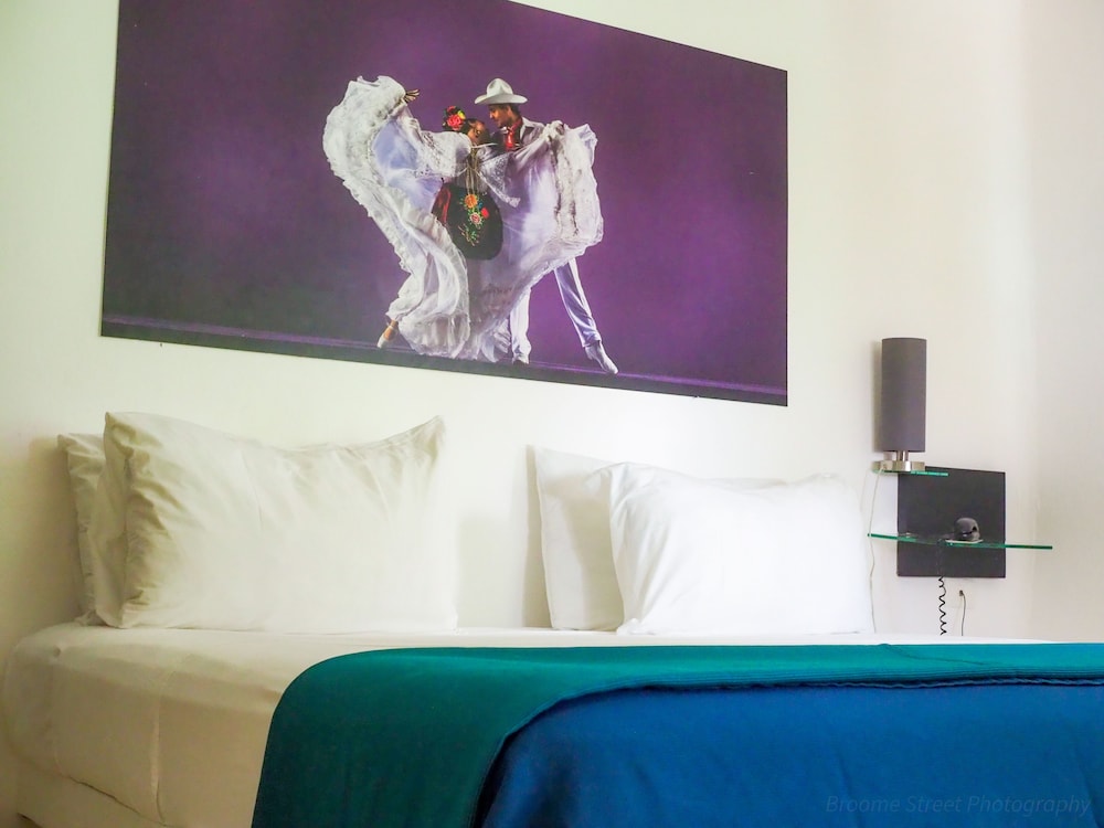Standard Room, 1 King Bed - Photo 4