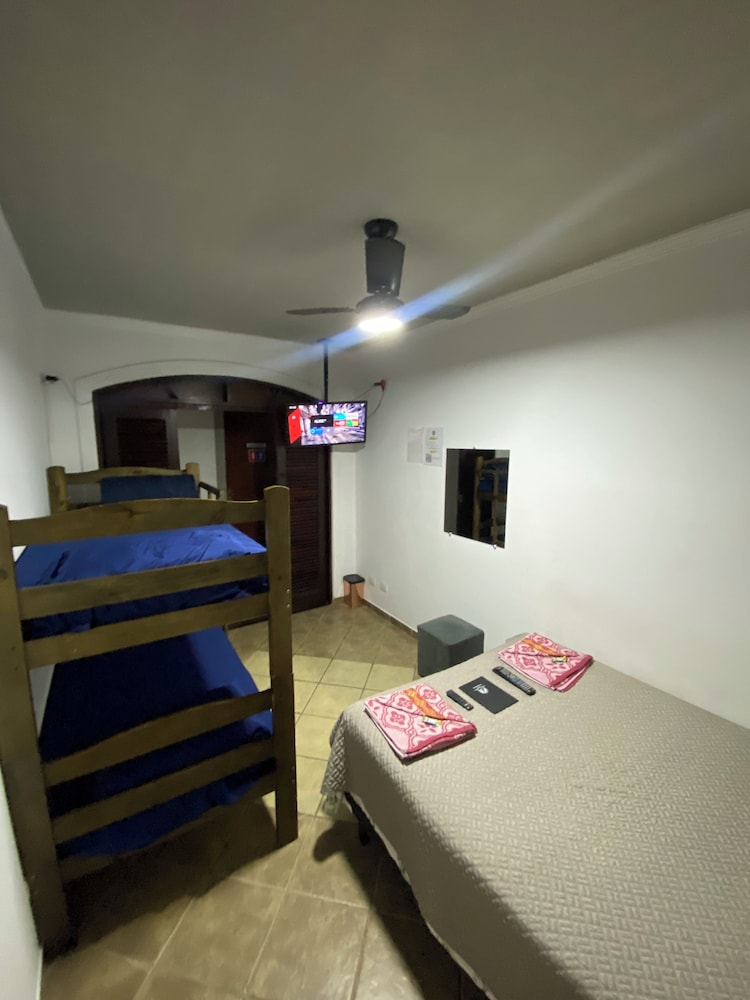 Classic Quadruple Room photo 3