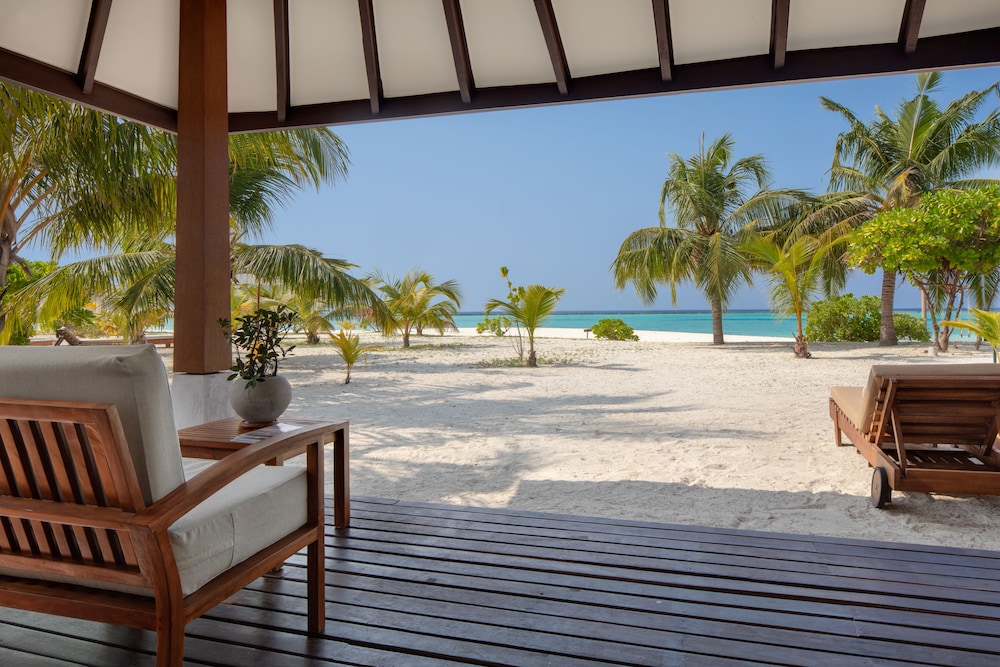 Deluxe Sunset Beach Villa - Photo 4