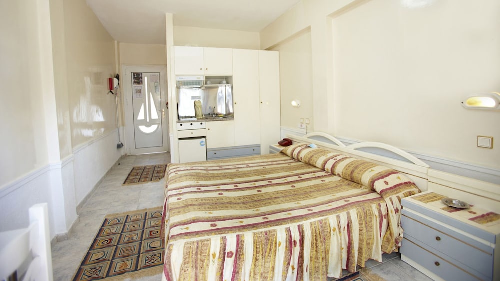 Family Room photo 1